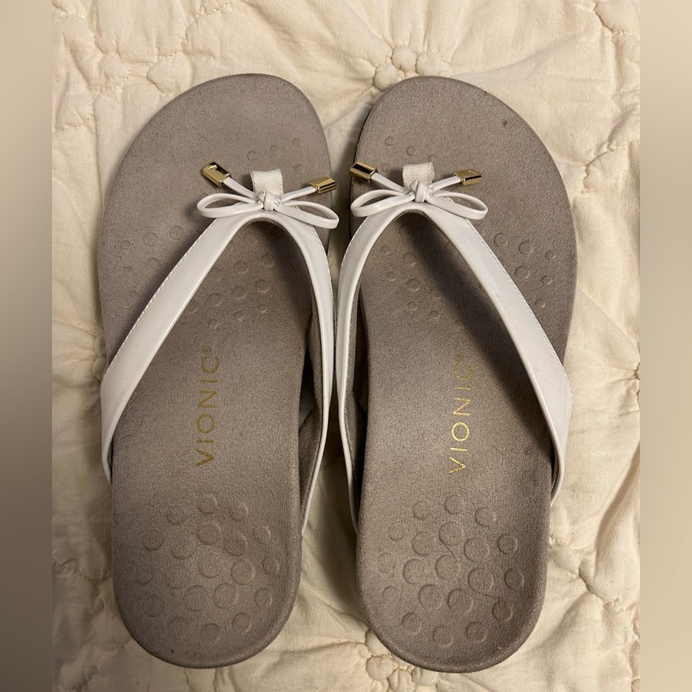 Vionic Bella Sandal - Picture 2 of 4